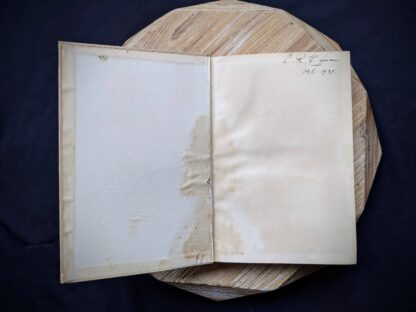 front pastedown and endpaper inside a 1935 copy of De Weg tot Elkander by Trygve Gulbranssen - third book of the trilogy - First Edition