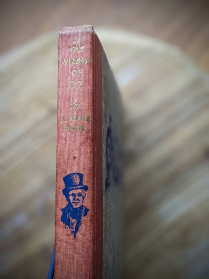 Upper top binding - 1944 The New Wizard of Oz by L. Frank Baum - Illustrations by Evelyn Copelman