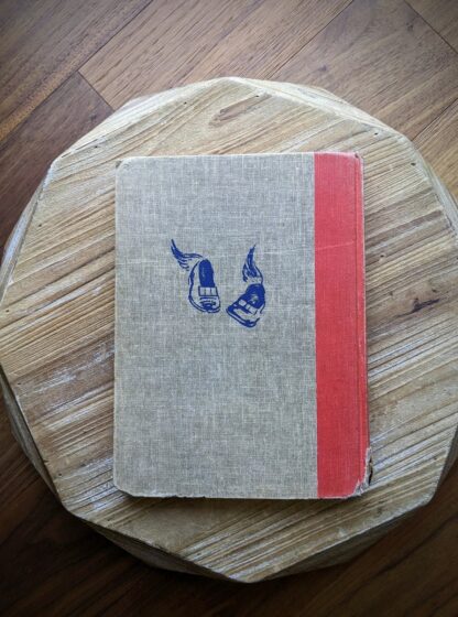 pack panel view on a 1944 copy of The New Wizard of Oz by L. Frank Baum - Illustrations by Evelyn Copelman