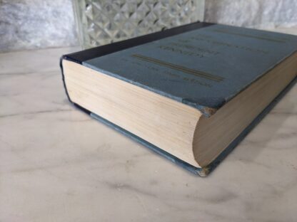bottom edge of textblock - 1964 REPORT OF THE WARREN COMMISSION- The Assassination of President Kennedy published by Bantam Books Inc.