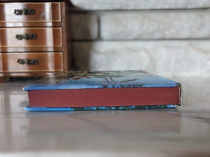 top edge view - 1978 Aesop’s Fables - Illustrated Junior Library Edition - drawings by Fritz Kredel