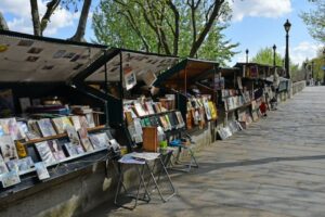 Bouqunistes-Paris-low-res