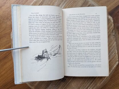pages inside - Davy Crockett - Childrens Junior Deluxe Edition - Circa 50s